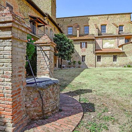1 Bedroom Gorgeous Apartment In Arezzo Dış mekan fotoğraf