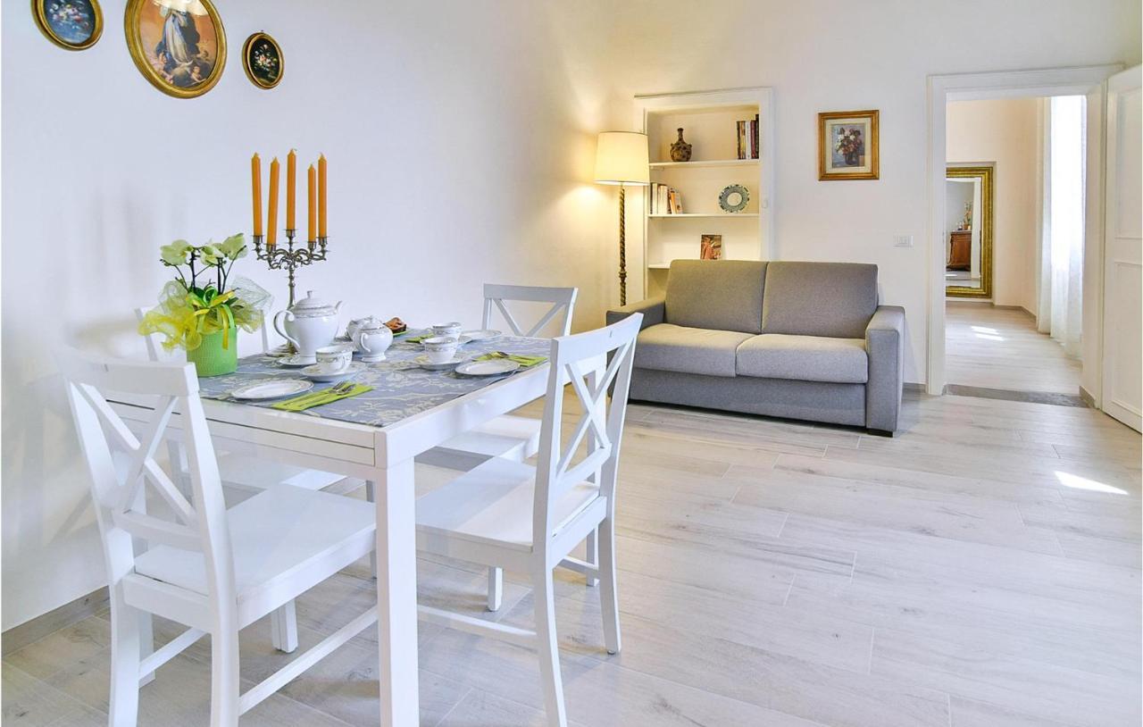1 Bedroom Gorgeous Apartment In Arezzo Dış mekan fotoğraf