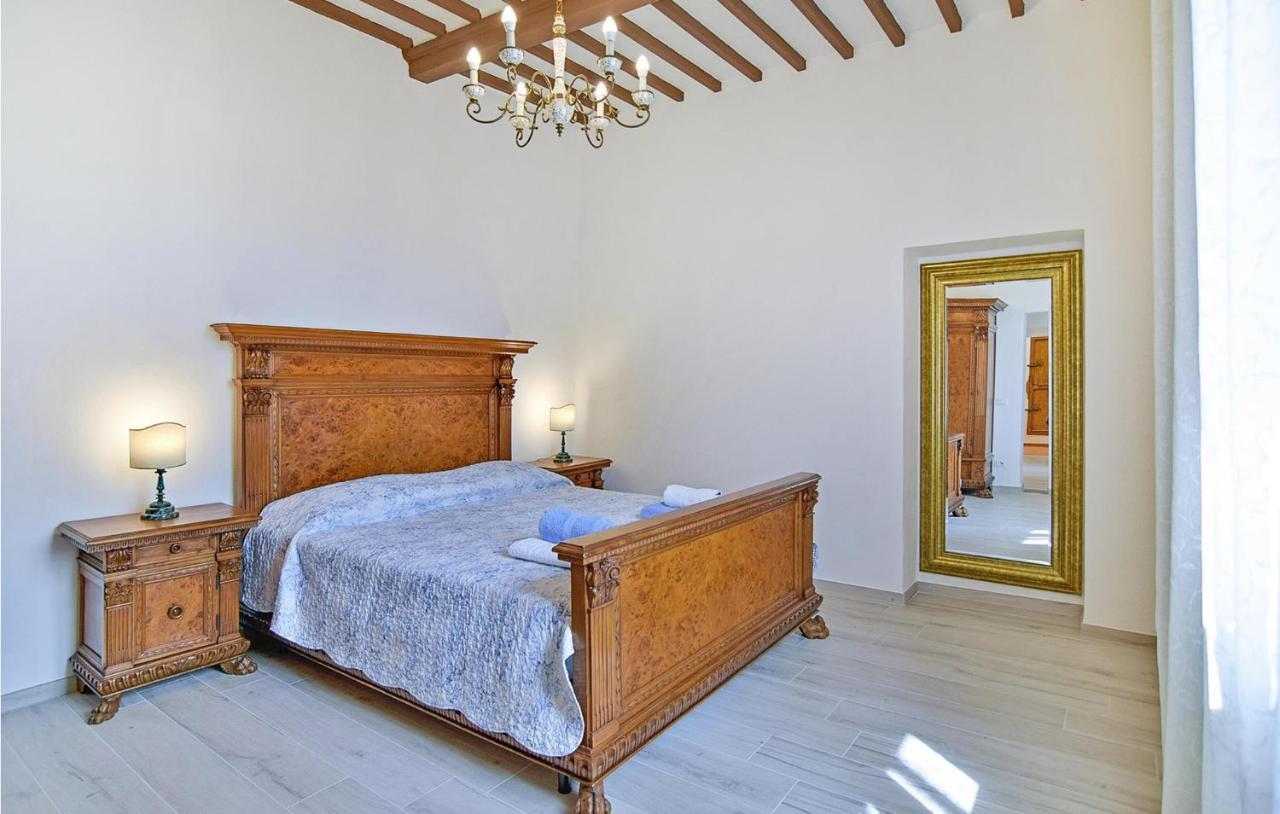 1 Bedroom Gorgeous Apartment In Arezzo Dış mekan fotoğraf