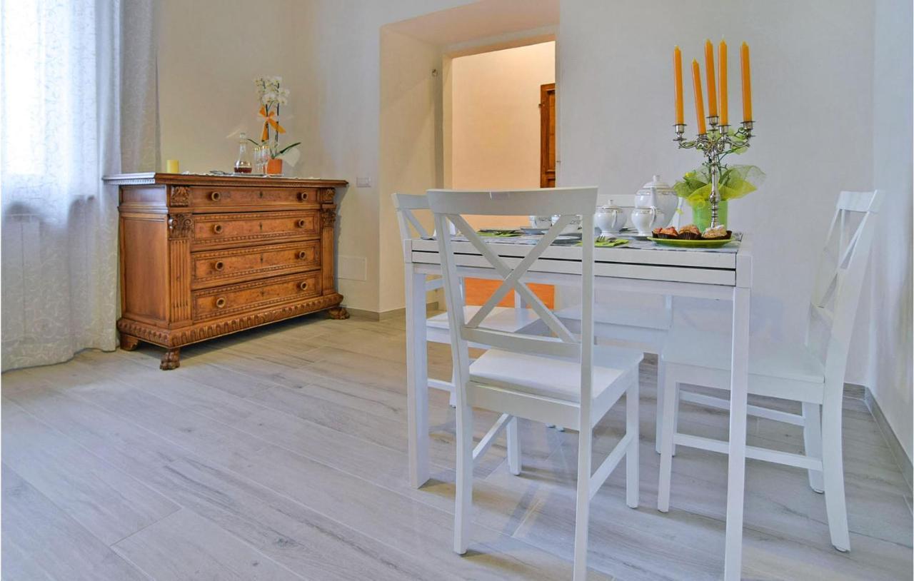 1 Bedroom Gorgeous Apartment In Arezzo Dış mekan fotoğraf
