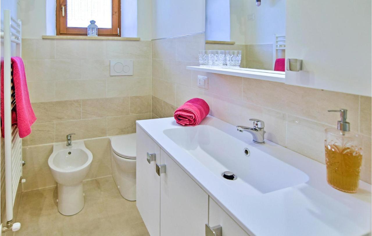 1 Bedroom Gorgeous Apartment In Arezzo Dış mekan fotoğraf