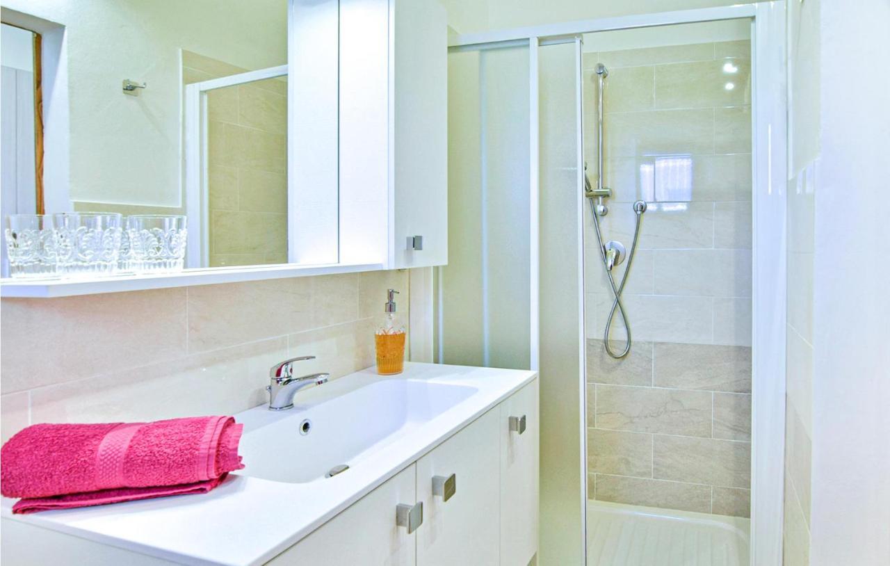 1 Bedroom Gorgeous Apartment In Arezzo Dış mekan fotoğraf